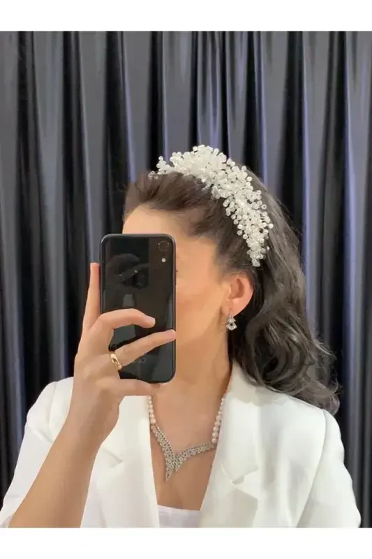 Beyaz Kristal Boncuklu, Incili Gelin Kına Düğün Nişan Nikah Tacı (RENKLERİ MEVCUTTUR) - NİŞANTAŞI AKSESUAR