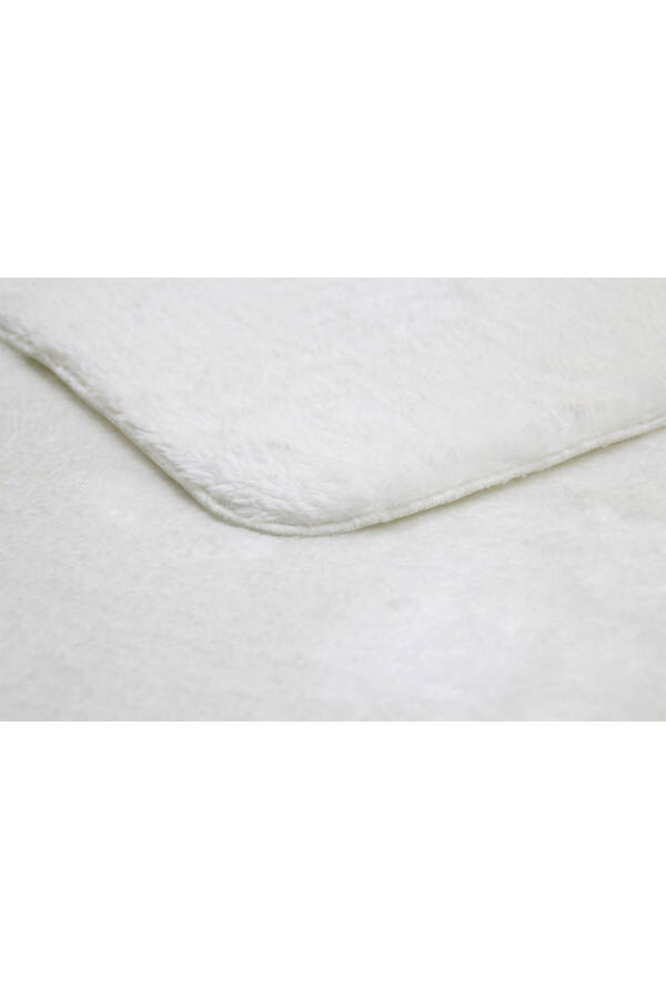 Beyaz Oval Post Peluş Yumuşak Yıkanabilir Kaymaz Dot Taban Antibakteriyel Salon Koridor Çocuk Halı - Beyaz - 5