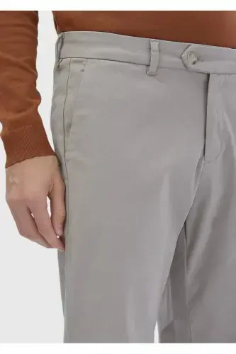 Бежевые прямые хлопчатобумажные брюки regular fit. - 4