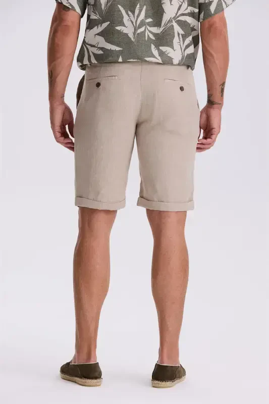 Бежевые свободные льняные шорты Comfort Fit с двойной манжетой - 4