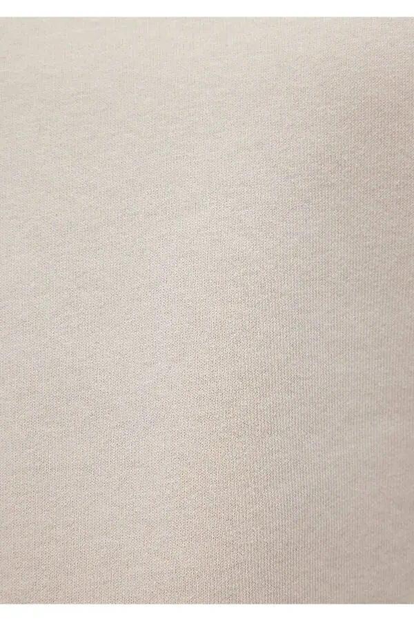 Бежевый базовый кроп-свитер 1611147-70134 - 18