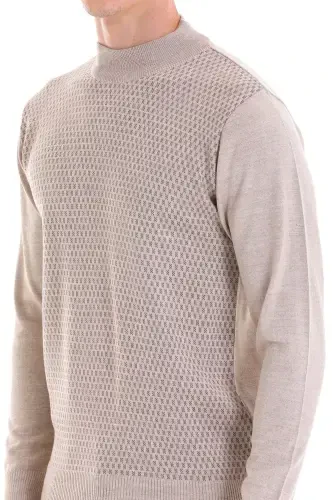 Бежевый трикотажный свитер из шерсти с жаккардовым узором, полуворотником-стойкой, стандартного кроя – бежевый - 5