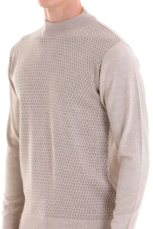 Бежевый трикотажный свитер из шерсти с жаккардовым узором, полуворотником-стойкой, стандартного кроя – бежевый - 5