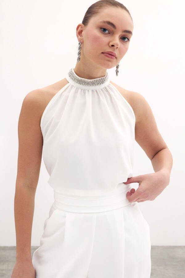 Безрукавка с аксессуаром на воротнике - ЭКРУ - 7