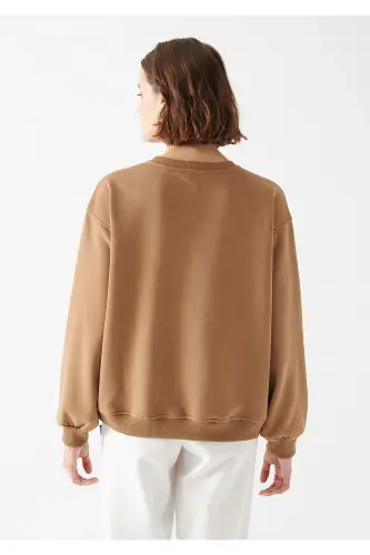 Bisiklet Yaka Kahverengi Basic Sweatshirt 1610198-71575-Kahverengi - 4