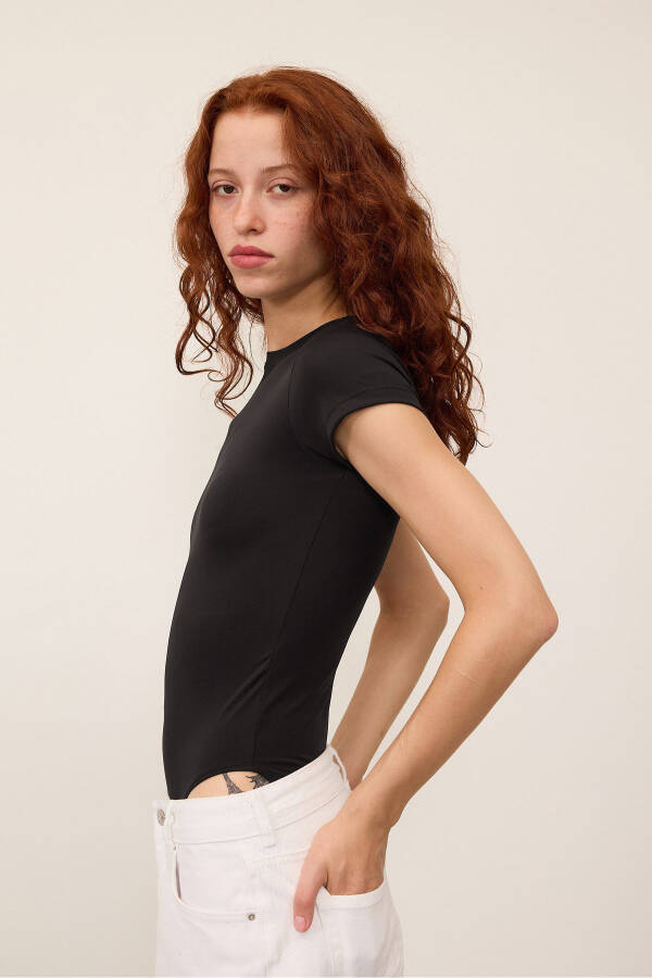 Bisiklet Yaka Kısa Kollu Bodysuit Z24-0043-H8 - Siyah - 1