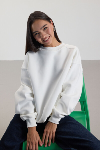 Bisiklet Yaka Şardonlu Basic Sweatshirt S3408-k11 - Ekru - 1