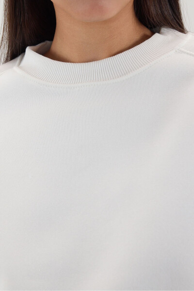 Bisiklet Yaka Şardonlu Basic Sweatshirt S3408-k11 - Ekru - 3