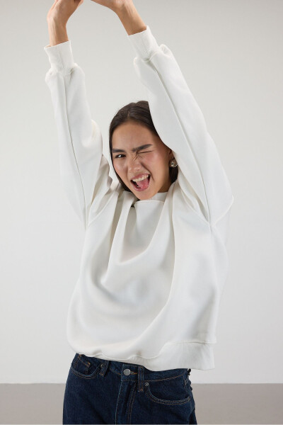 Bisiklet Yaka Şardonlu Basic Sweatshirt S3408-k11 - Ekru - 4