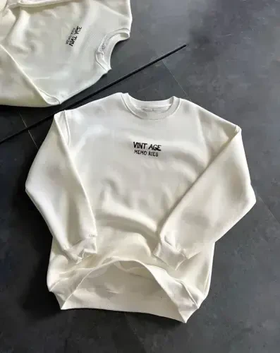 Bisiklet Yaka Üç İplik Baskılı Oversize SweatShirt - Beyaz - BÜYÜKBEDENIZ (1)