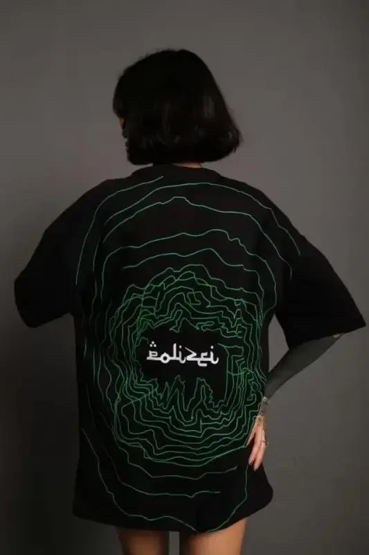 Bisiklet Yakalı Sırt Baskılı Oversize T-Shirt - Siyah - BÜYÜKBEDENIZ