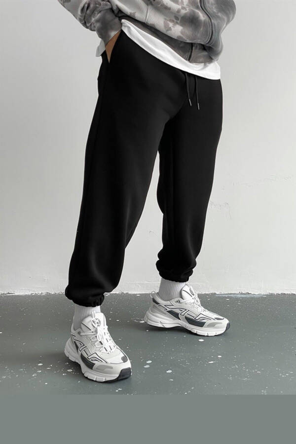 Black 3 Thread Fleece Sweatpants - 1