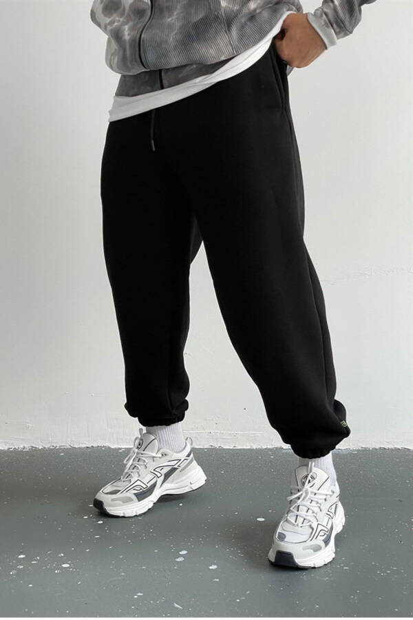 Black 3 Thread Fleece Sweatpants - 3