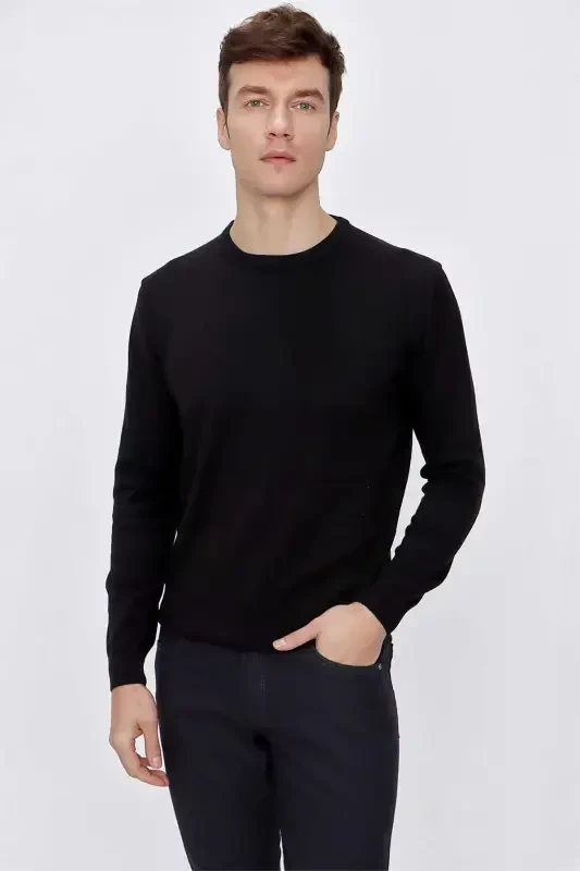 Black Basic Dynamic Fit Comfort Fit Crew Neck Knitted Sweater - 1