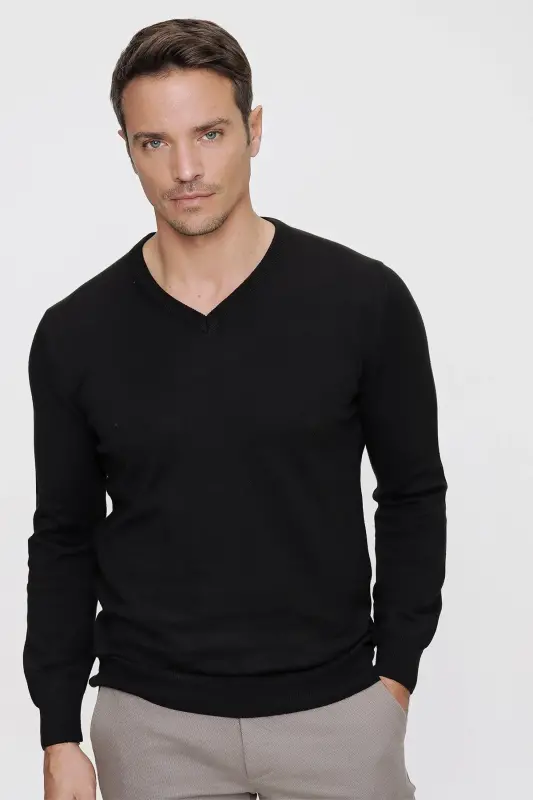 Black Basic Dynamic Fit Comfortable Cut V-Neck Knitted Sweater - 7