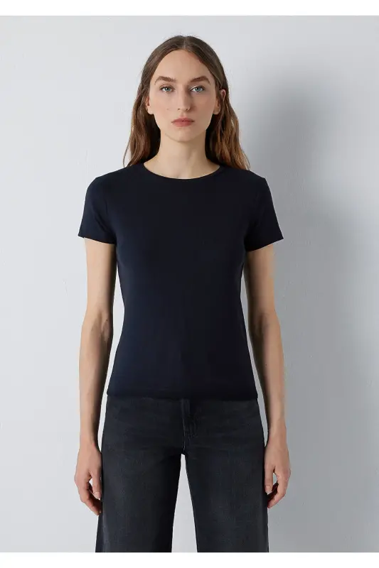 Black Basic T-Shirt Slim Fit / Narrow Cut 1612904-900 - Black - 3
