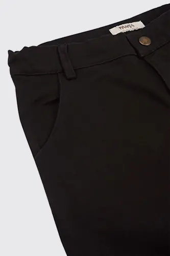 Black boys' pants with elastic waistband and pleated detail - 10