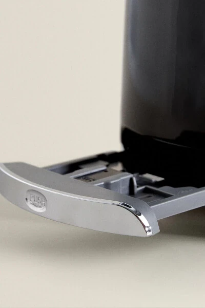 Black Bread Toaster 2x1 - 7