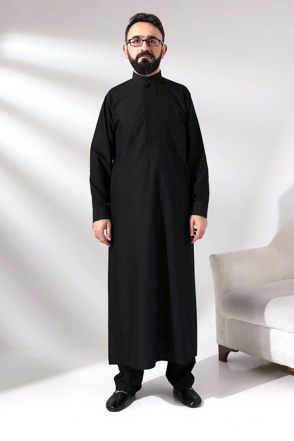 Black Cinar Dagron Fabric Men's Hajj Umrah Outfit Thobe Set - 1