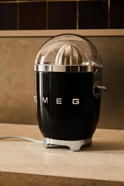 Black citrus juicer - 3