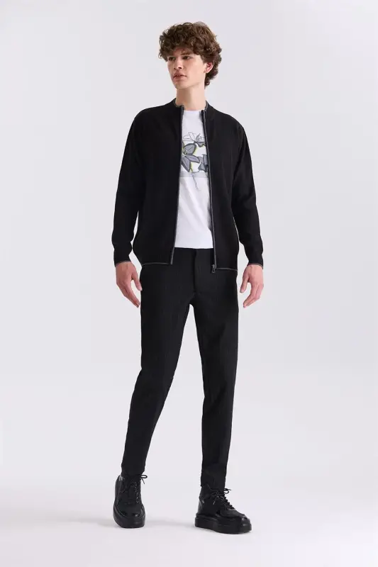 Black Classic Fit Plain Zippered Stand Collar Knitted Cardigan - 2