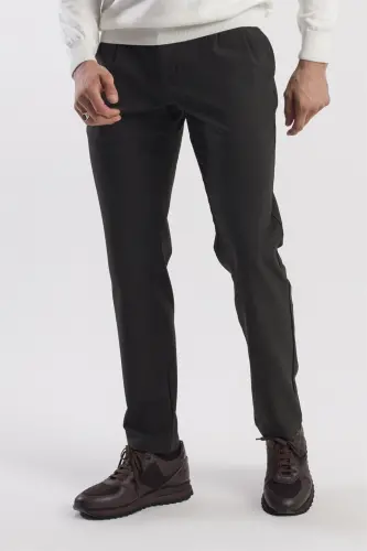 Black Comfort Fit Double Pocket Flap Pleated Side Pocket Pants - 3