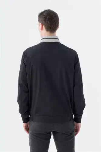 Black Comfort Fit Hooded Casual Seasonal Sports Jacket - 4