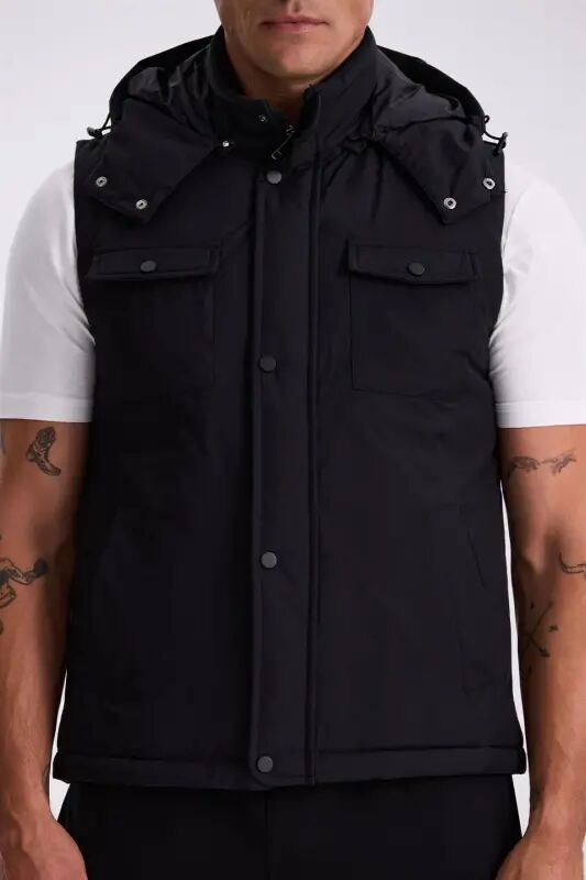 Black Comfort Fit Pockets Hooded Relaxed Fit Safari Vest - 3