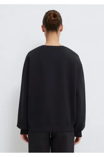 Black Crew Neck Basic Sweatshirt 1610198-900 - 6