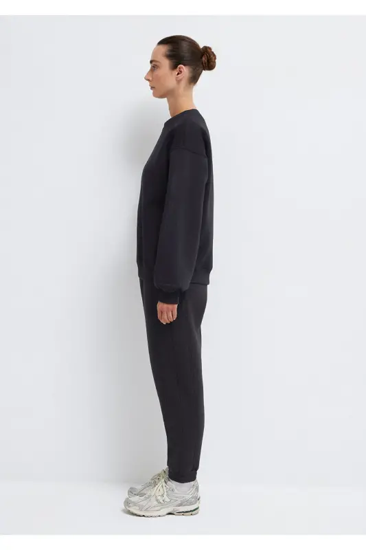 Black Crew Neck Basic Sweatshirt 1610198-900 - 5