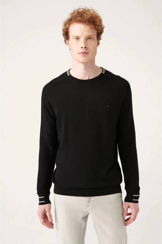 Black Crew Neck Sweater - AVVA