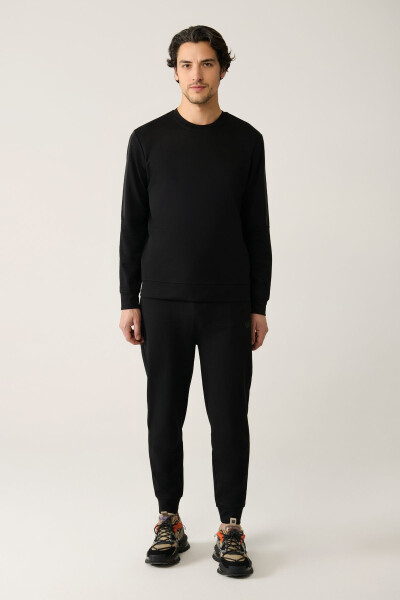 Black Crew Neck Sweatshirt - 6