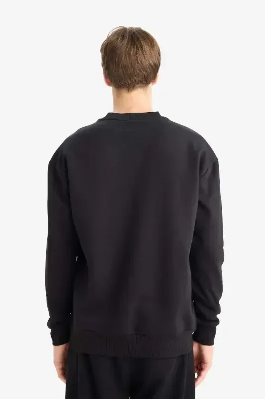 Black crew neck sweatshirt - 5