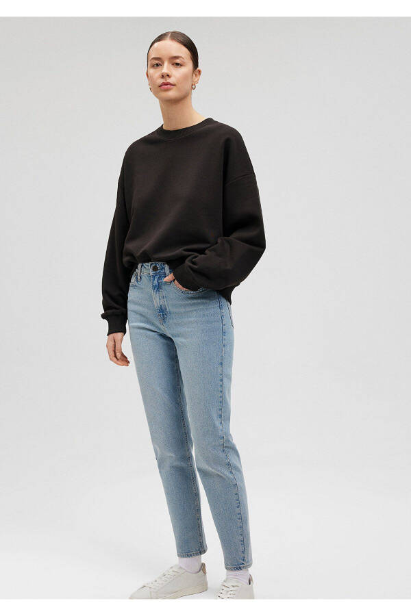 Black Crewneck Basic Sweatshirt 1611770-900 - 19