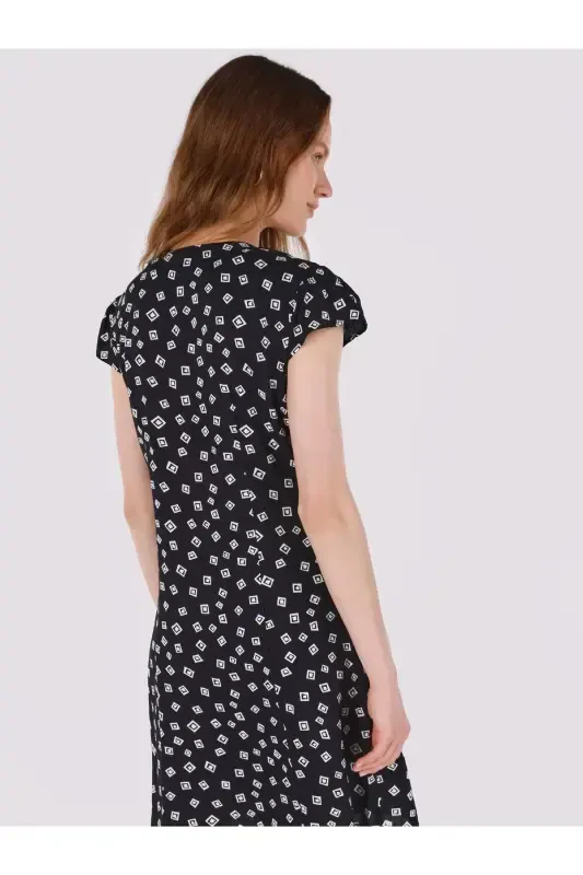 Black fitted dress for women - 2