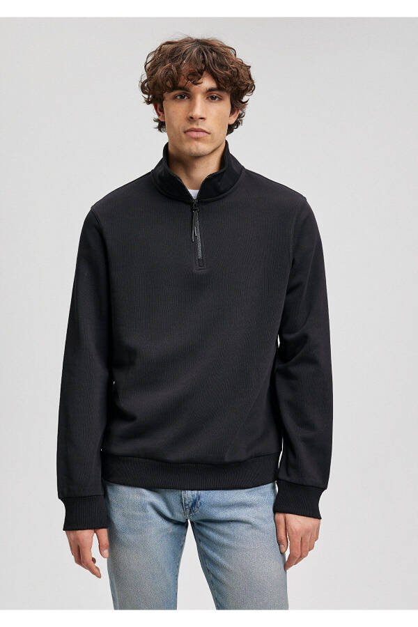 Black Half-Zip Sweatshirt 0610908-900 - 3