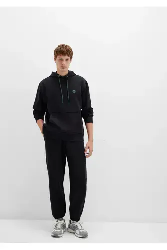 Black Hooded Sweatshirt with Logo Embroidery 065809-900 - 2