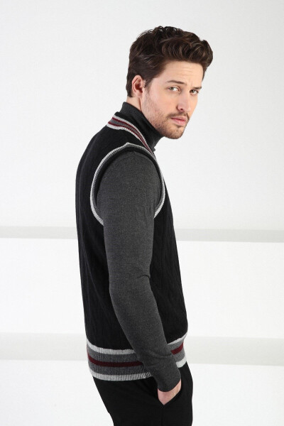 Black Knit Pattern V-Neck Wool Men's Sweater - 5