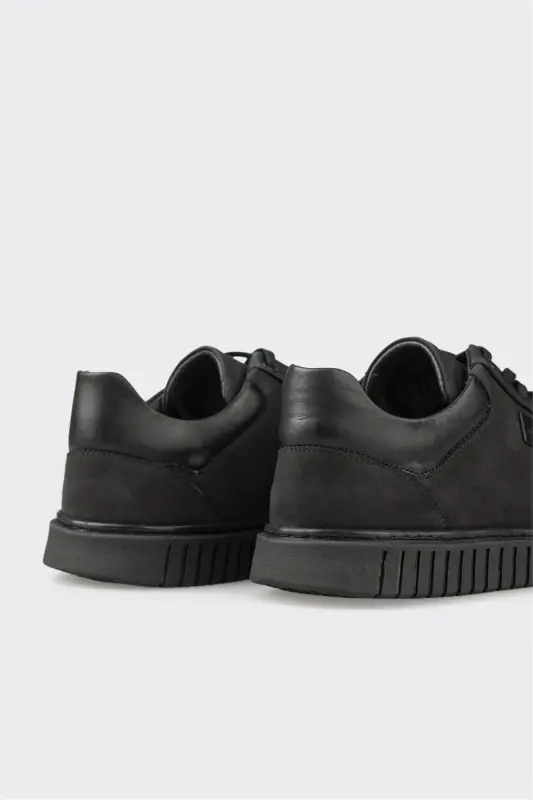 Black Leather Men's Casual Shoes - 5