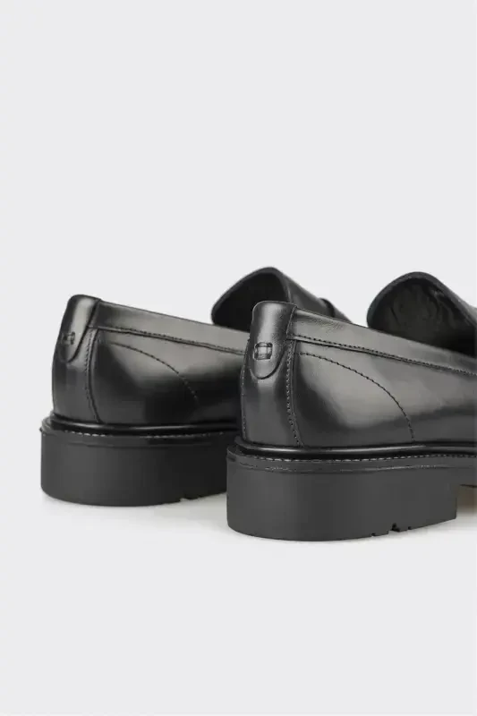 Black Leather Men's Casual Shoes - 5