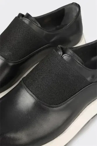Black Leather Men's Casual Shoes - 5