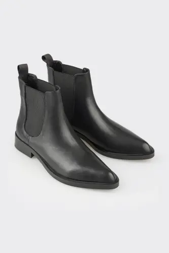 Black Leather Women's Ankle Boot - ELLE SHOES (1)