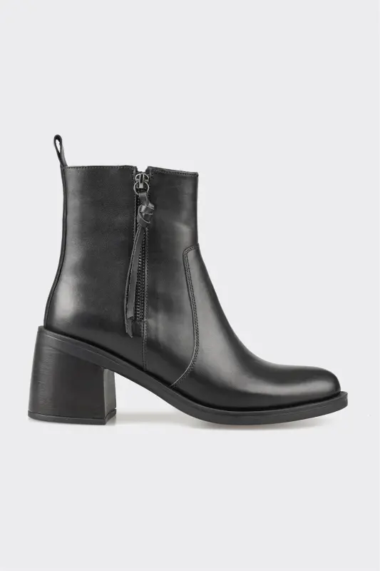 Black Leather Women's Casual Boot-Black - ELLE SHOES