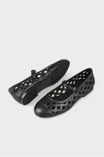 Black Leather Women's Casual Shoes - 3