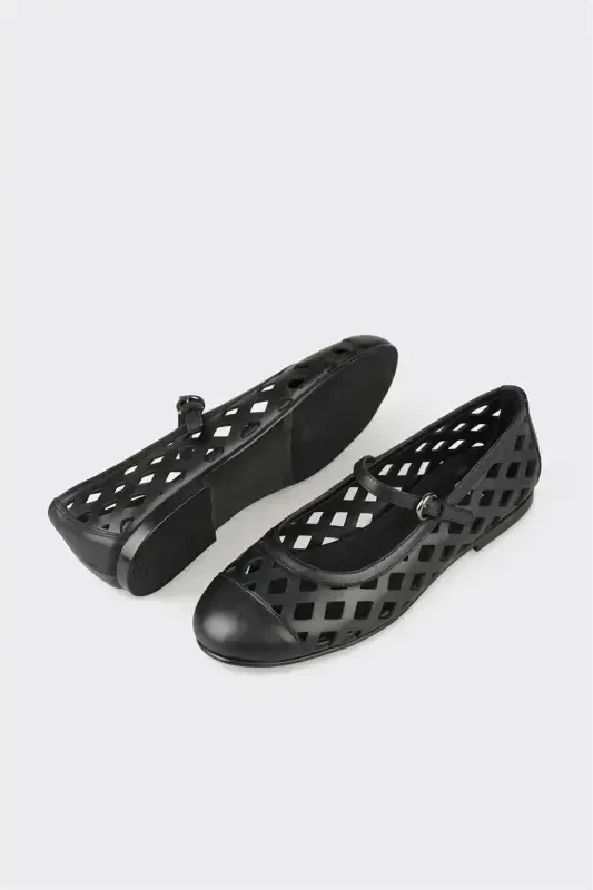 Black Leather Women's Casual Shoes - 3