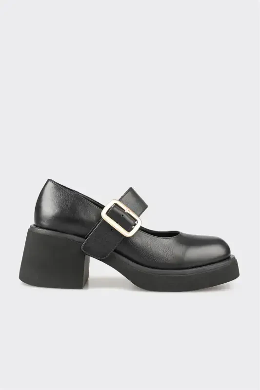 Black Leather Women's Casual Shoes - 1