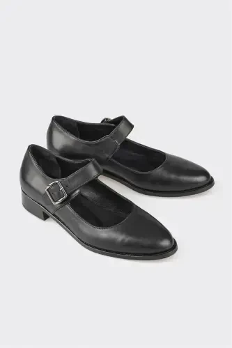Black Leather Women's Casual Shoes - 4