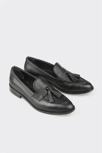 Black Leather Women's Casual Shoes - 5