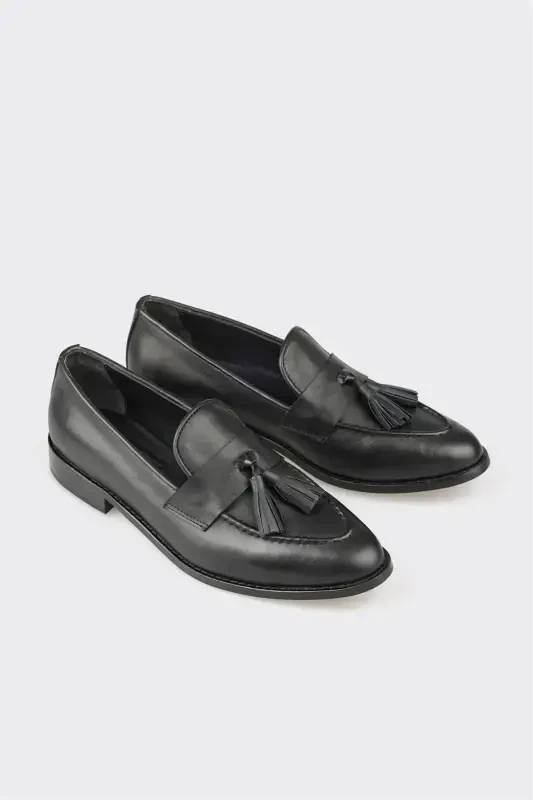 Black Leather Women's Casual Shoes - 5