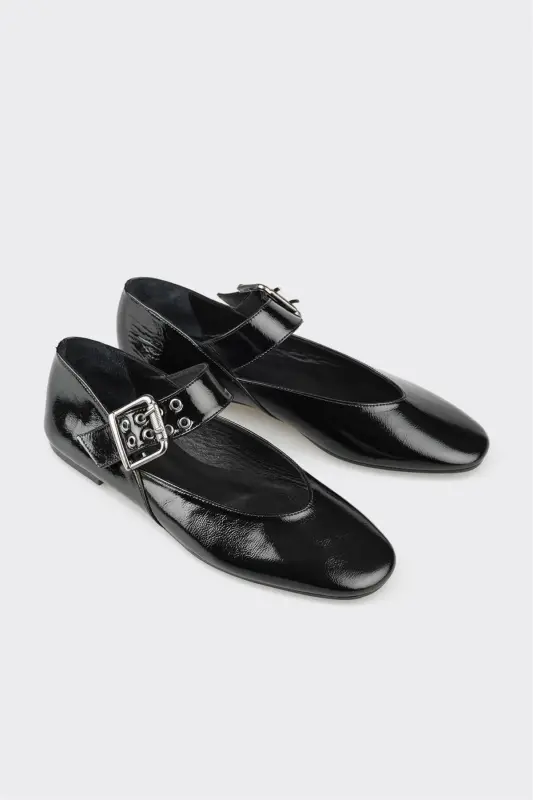 Black Leather Women's Casual Shoes - 2